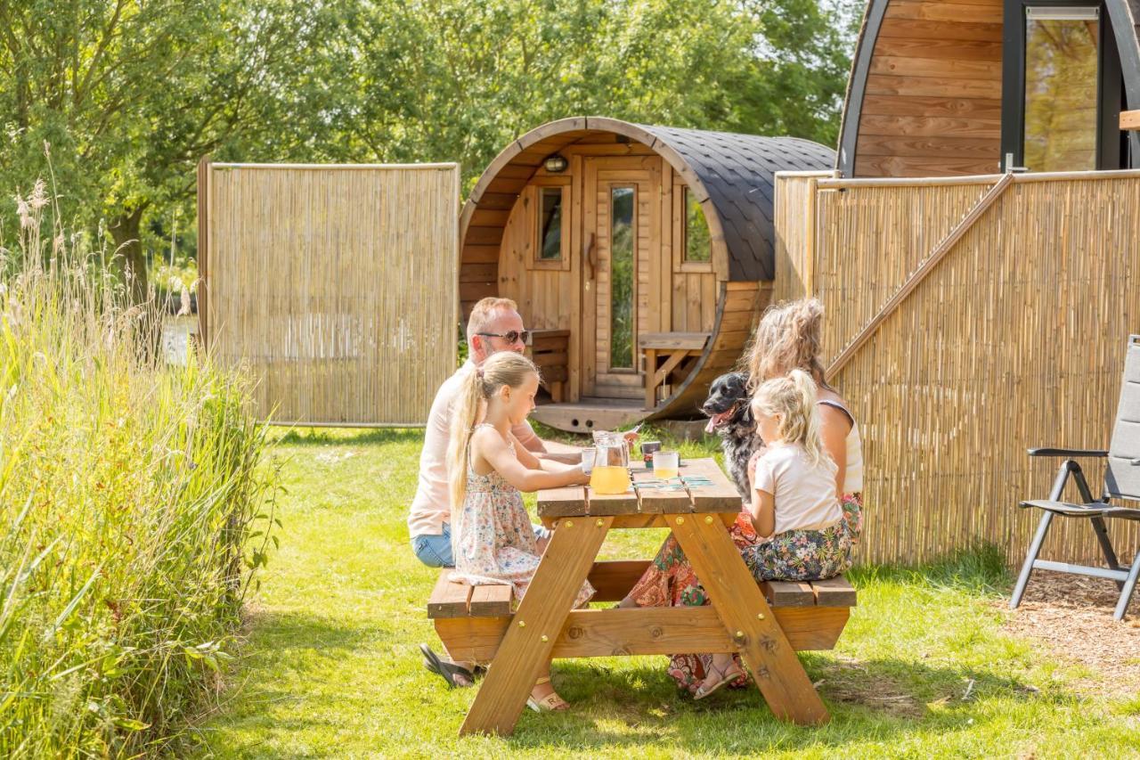 Pod Hotelkamer Aan Het Water Dokkum Ngoại thất bức ảnh