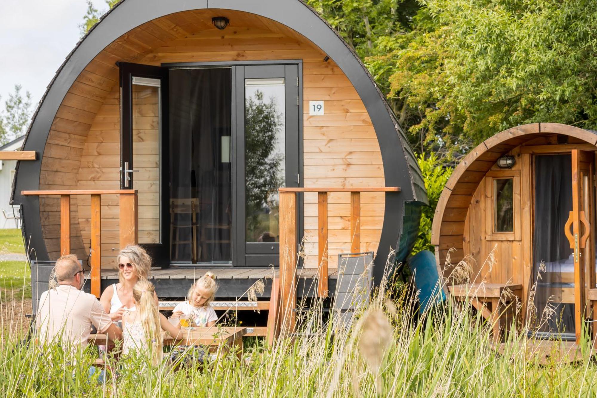 Pod Hotelkamer Aan Het Water Dokkum Ngoại thất bức ảnh